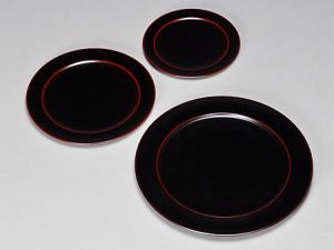 Plate (L,M,S) Tame (translucent lacquer on red)