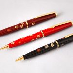 Maki-e lacquered ballpoint pen "Plum blossoms"