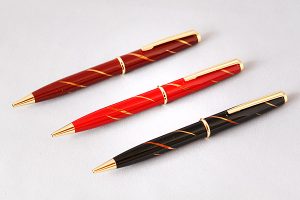 Maki-e lacquered ballpoint pen "Slanting rays"