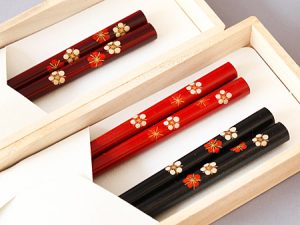 Chopsticks, Plum blossoms